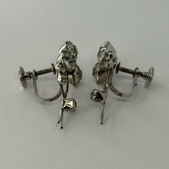 50s Continental Floral Spray screw back clip Earrings - Picture 4 of 11